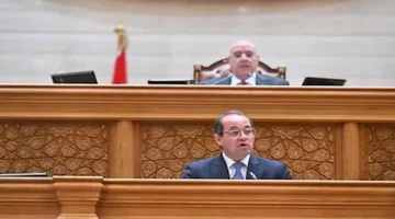 وزير المالية يقر صرف 3 آلاف جنيه مكافأة للمعلمين بالمدارس والإدارات التعليمية